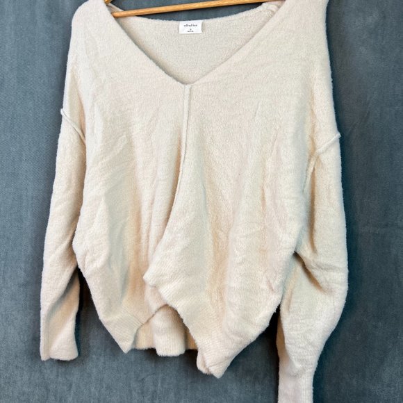 Aritzia Sweater - Picture 1 of 1